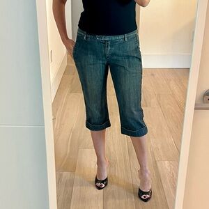 Theory Women's Blue Denim Capri Pants.